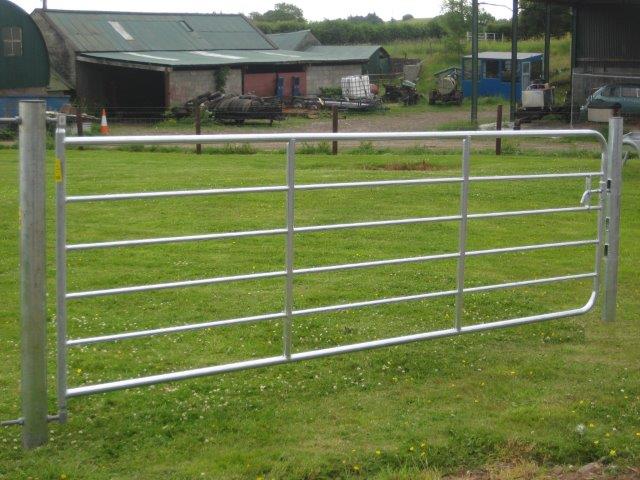 D4 Galvanised Farm Gate